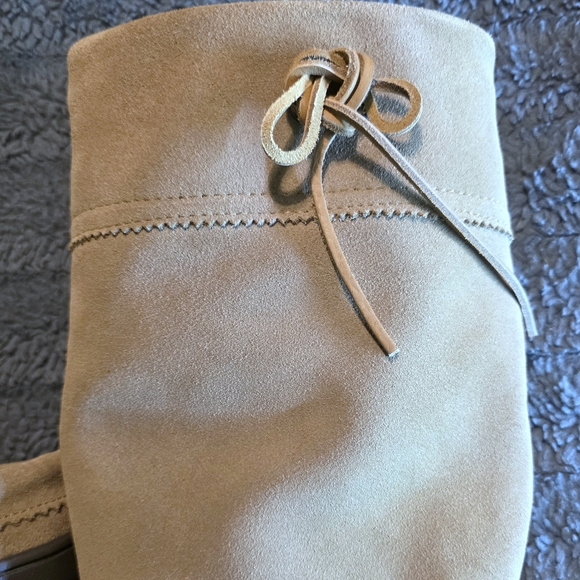 Manitobah Tan Suede Women's Boots (Size 7, Fits Narrow) - Picture 5 of 13